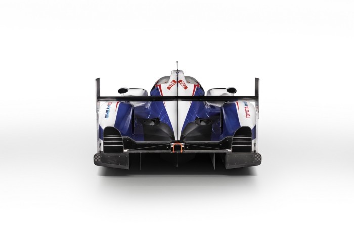 2015_Toyota_TS040_Studio_02