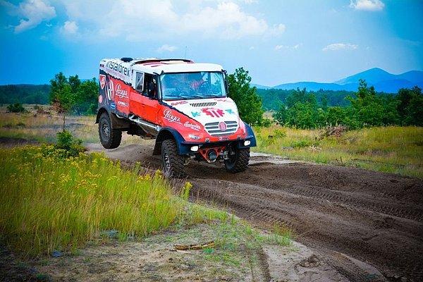 LOPRAIS OTESTUJE KRÁLOVNU NA SILK WAY RALLY
