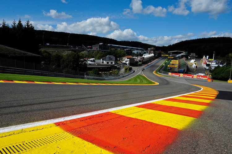 VE SPA-FRANCORCHAMPS PŘIJDOU KE SLOVU TVRDÉ A STŘEDNÍ PNEUMATIKY PIRELLI