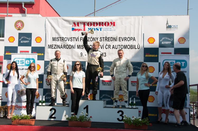 Brněnský tým KT MOTORSPORT odváží z Mostu 6x zlato v řadě Brněnský tým KT MOTORSPORT odváží z Mostu 6x zlato v řadě