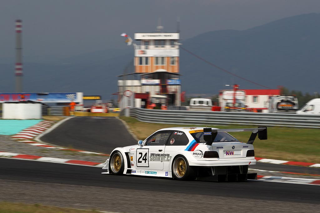 Šenkýř Motorsport veze z Mostu dvě vítězství Šenkýř Motorsport veze z Mostu dvě vítězství