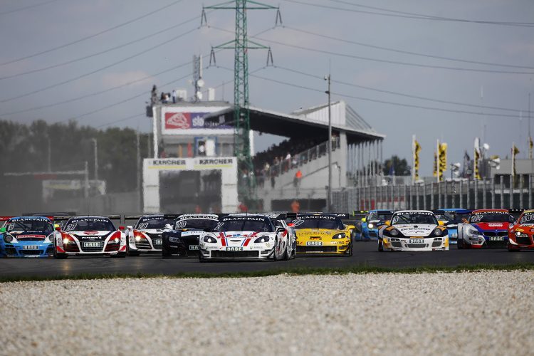 Sté preteky ADAC GT Masters na Slovakia Ringu