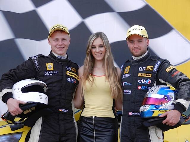 Jezdci týmu Steibel Motorsport při Dunlop Clio Cup Finals