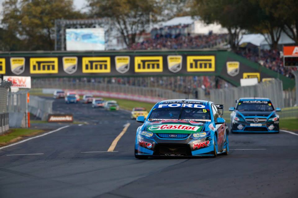 V8: Winterbottom opět vyhrál, domácí McLaughlin dojel druhý