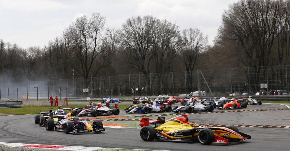 Roberto Merhi a Oliver Webb se zúčastní FR 3.5 2014