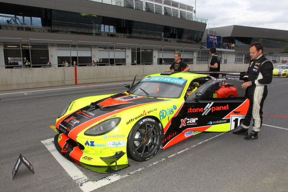 Jezdci týmu Racing ADS si z Rakouska odvážejí poháry a body a druhé místo