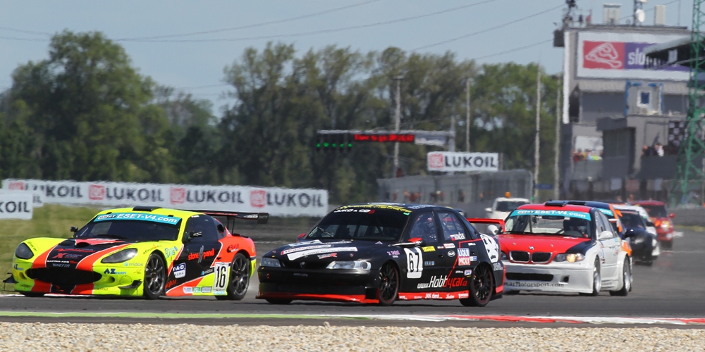 WTCC víkend otvoril sezónu aj pre Jula Končeka