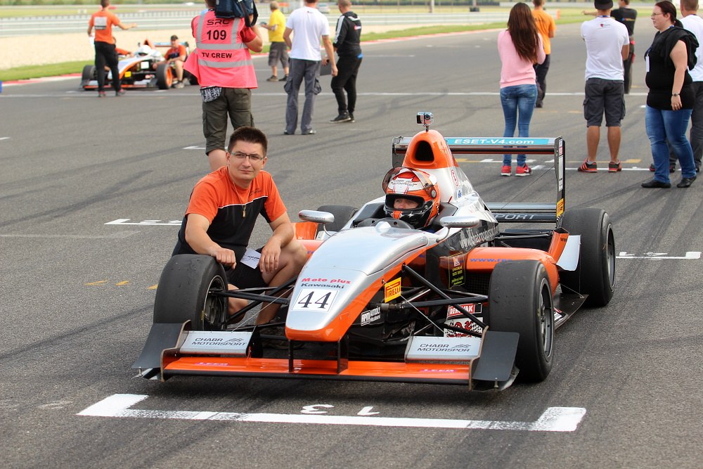 Jezdci týmu Chabr Motorsport na Slovakia Ringu
