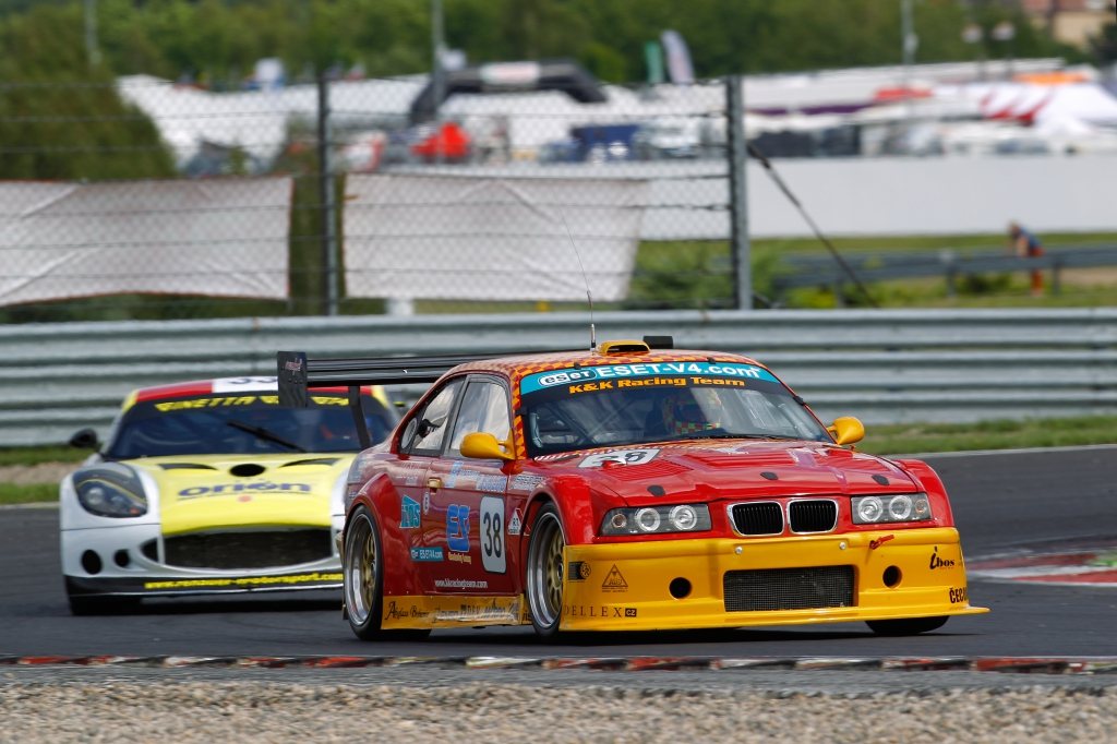 Jezdci K&K Racing Teamu vyráží do Brna na první ze dvou finálových podniků Jezdci K&K Racing Teamu vyráží do Brna na první ze dvou finálových podniků