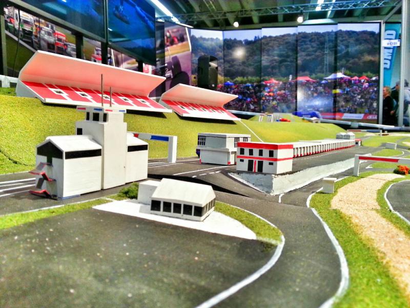 Fotoaktualita – Expozice mosteckého autodromu na Essen Motor Show
