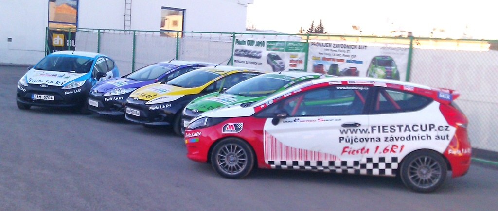 Takový malý návrat do historie RVHP nabízí okruhový seriál Fiesta CUP 2015