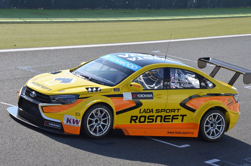 Nová Lada pro WTCC má za sebou první test, ale čas se krátí