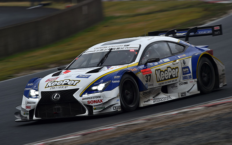 V úvodním závodě Super GT vítězí Lexus