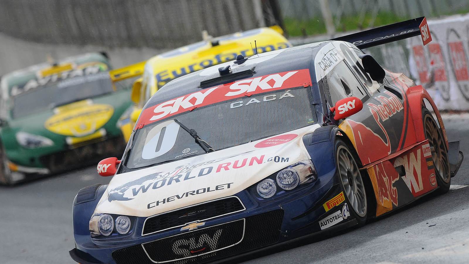 Ve druhém podniku Stock Car se z vítězství radovali Bueno a Rocha