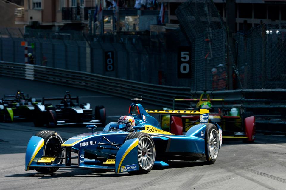 Buemi získal druhé vítězství ve Formuli E