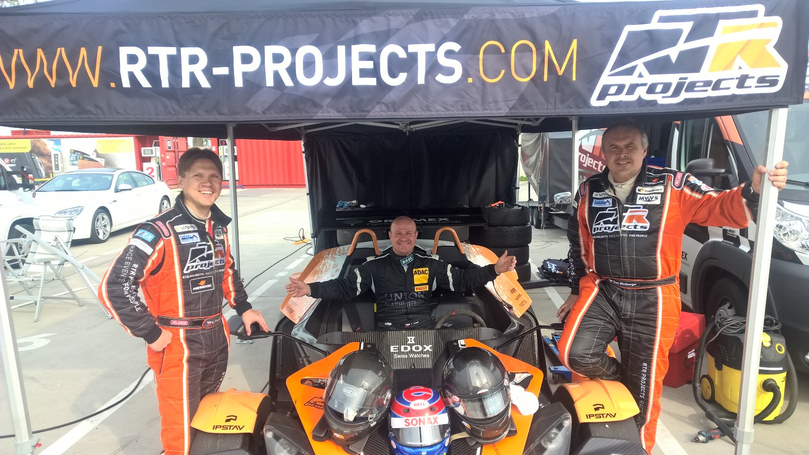 Jezdci RTR Projects trénovali před druhým podnikem KTM X Bow Battle s Tomášem Engem