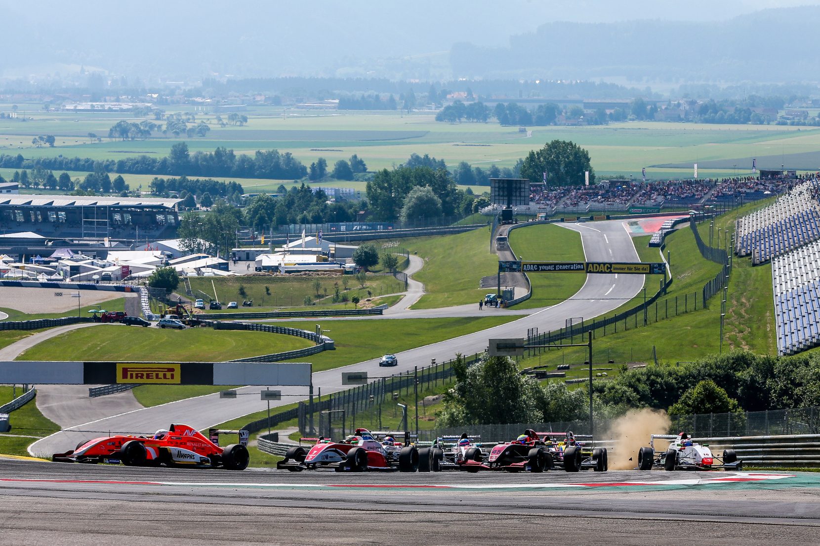 Závody na Red Bull Ringu posunuly Zárubu do Top Ten