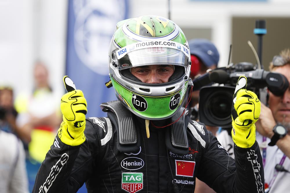 Piquet novým šampionem Formule E! O jediný bod překonal Buemiho