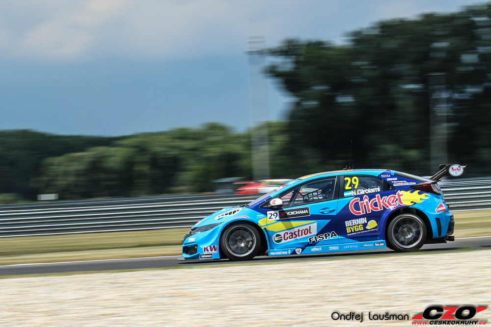 WTCC: Nika Racing přijde o závodní víkend v Japonsku WTCC: Nika Racing přijde o závodní víkend v Japonsku