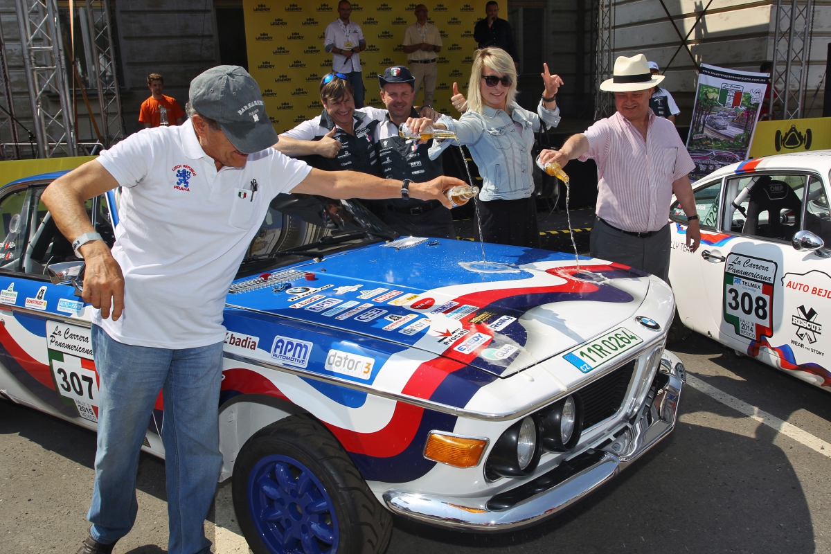 Odpočítávání začalo, technika pro Carreru Panamericanu je na cestě do Mexika! Odpočítávání začalo, technika pro Carreru Panamericanu je na cestě do Mexika!