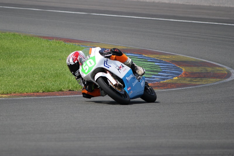 Ondřej Vostatek bojoval v Moto 4 o bednu