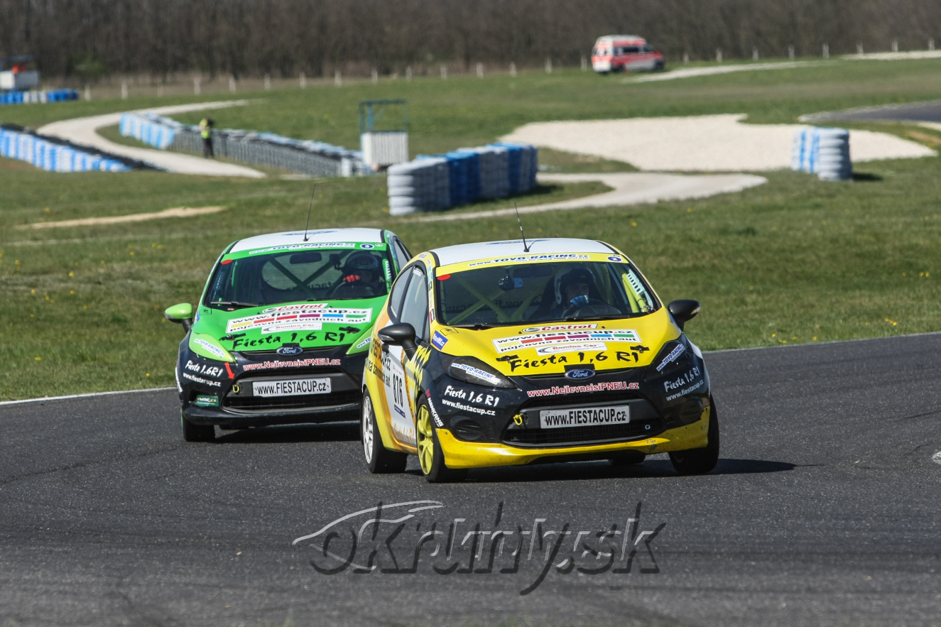 Nováček Hlavna vede Fiesta R1-CUP