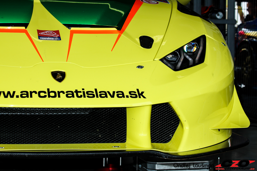 O Huracány GT3 je ve světě zájem