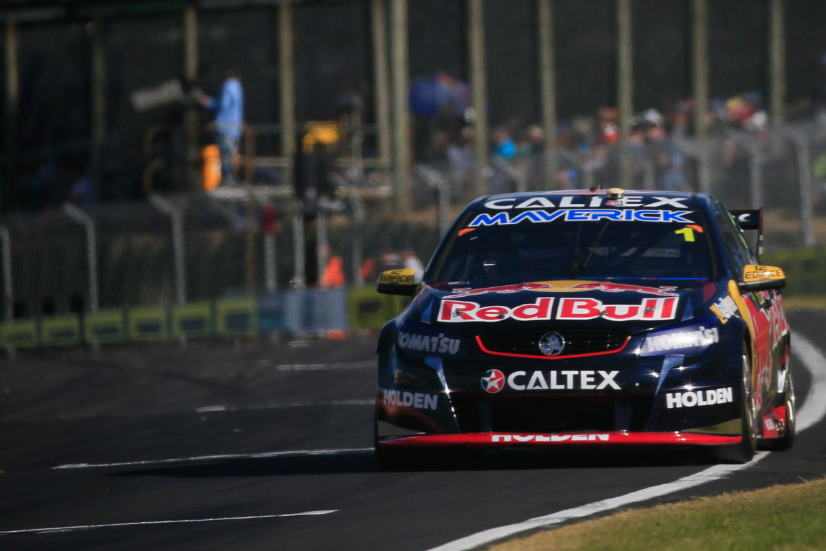 V8 Supercars: Návrat Jamieho Whincupa