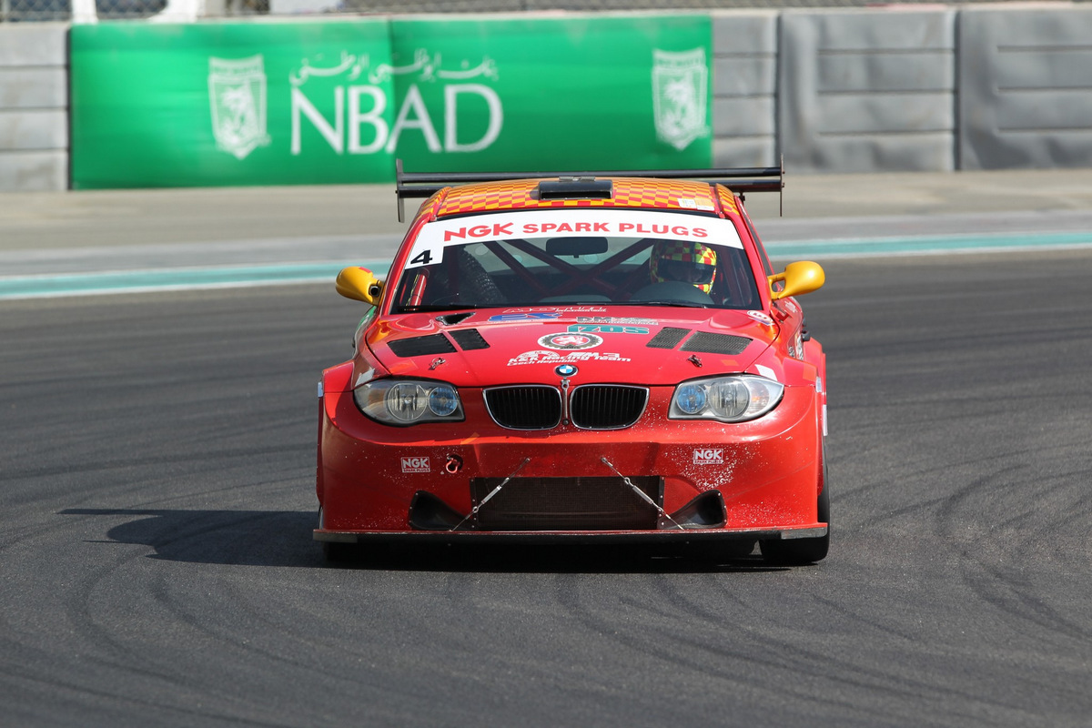 NGK Series pokračuje druhým podnikem na autodromu v Dubaji