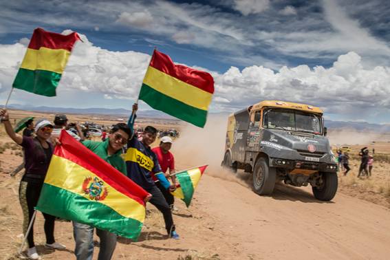 Vrátný v řečišti urazil hadici a ztratil, oba kolegové z týmu Bonver Dakar Project se umístili před ním