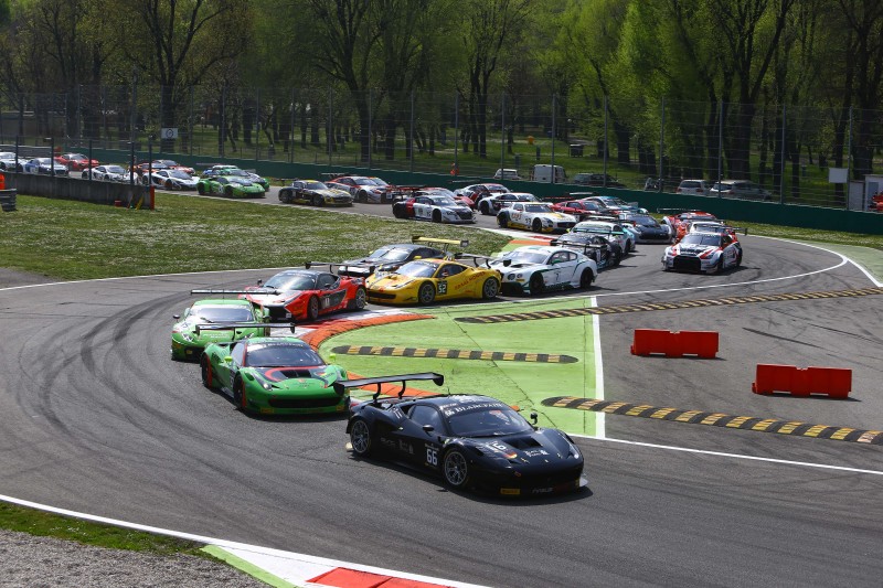 31 posádek bude bojovat o titul absolutního šampiona Blancpain GT Series