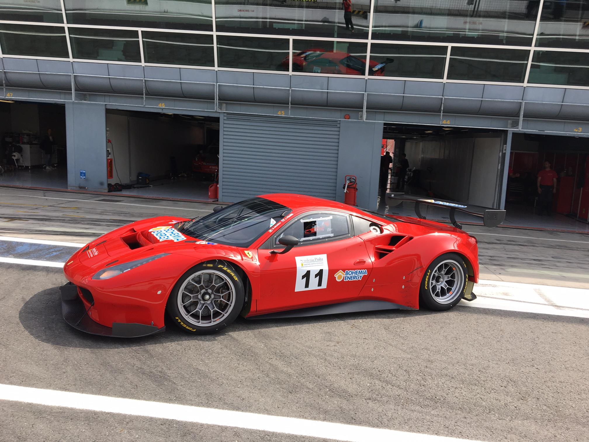 Scuderia Praha vyráží do Blancpain s Písaříkem a Malucellim Scuderia Praha vyráží do Blancpain s Písaříkem a Malucellim