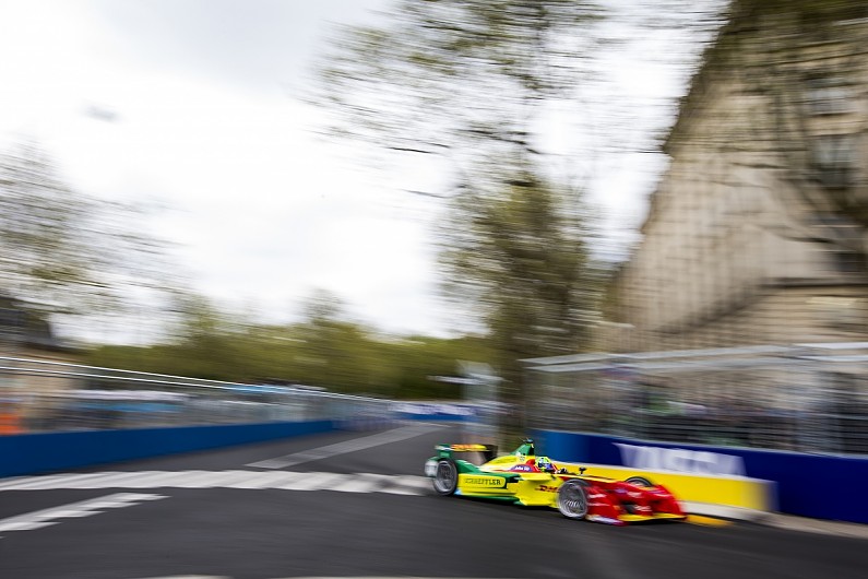 FE: V Paříži si di Grassi dojel pro vítězství za safety carem