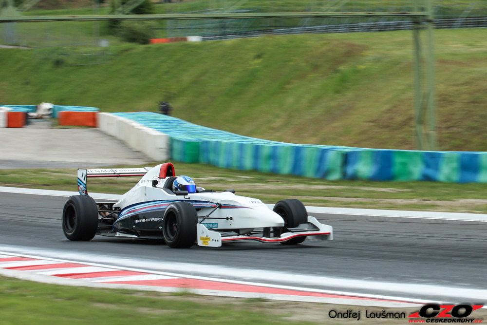 Magyarovi pomohl k vítězství safety car, maďarský jezdec bere domácí double v L21 REMUS FORMULA