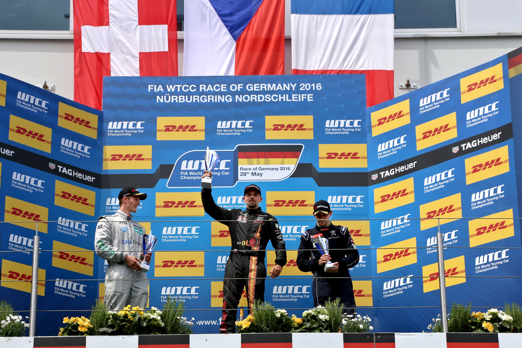 Jezdci týmu Křenek Motorsport vybojovali na Nordschleife vítězství, druhé i třetí místo! Jezdci týmu Křenek Motorsport vybojovali na Nordschleife vítězství, druhé i třetí místo!