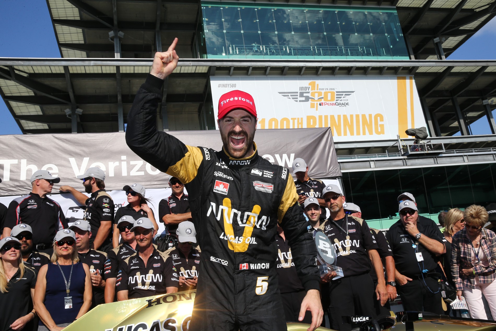 INDY 500: Kvalifikaci vyhrál James Hinchcliffe