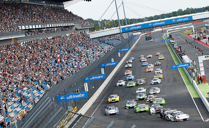 ADAC GT: Na Lausitzringu se radovali jezdci Porsche a Corvette