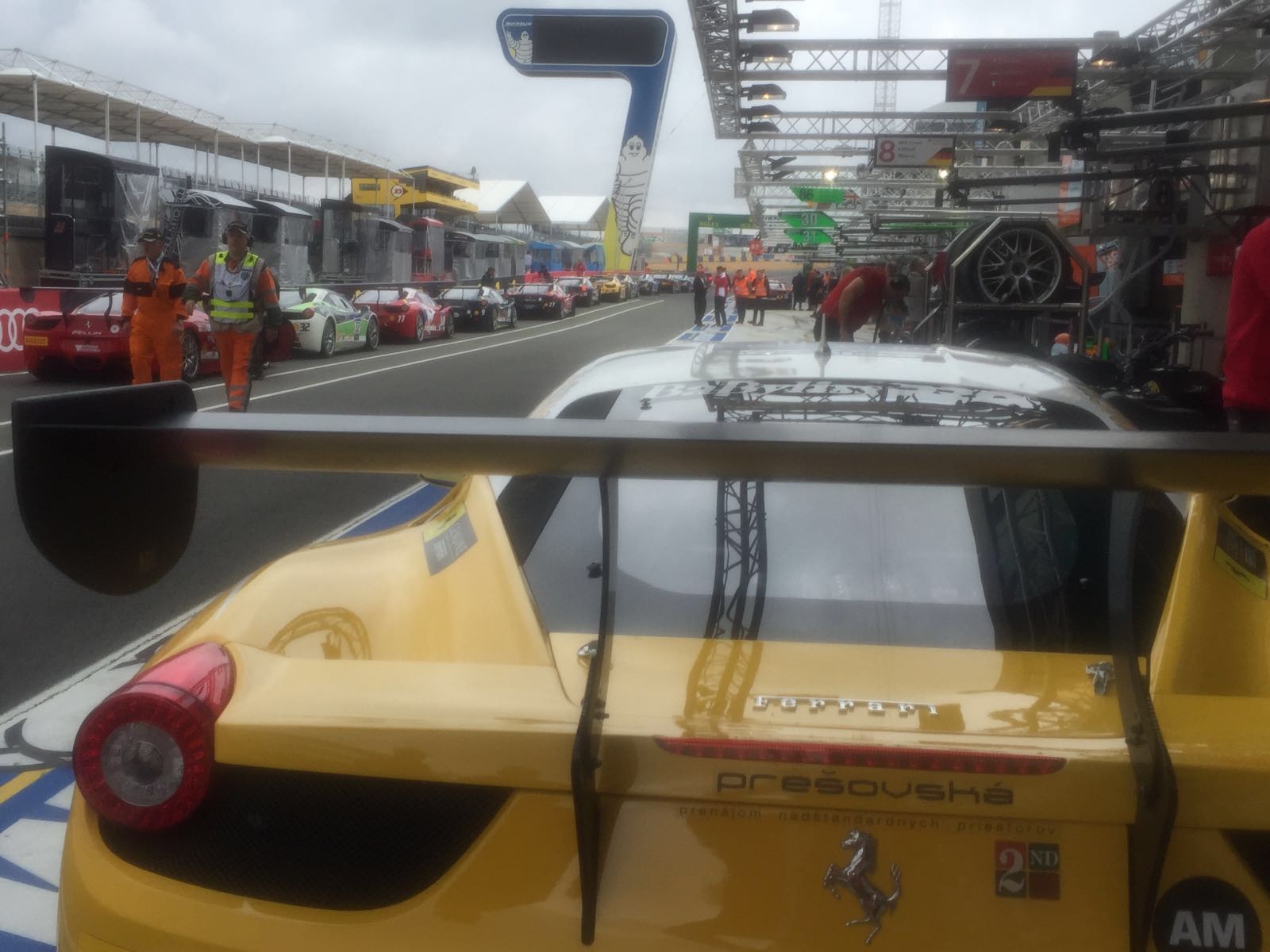 Ján Daniš odštartuje na okruhu Le Mans