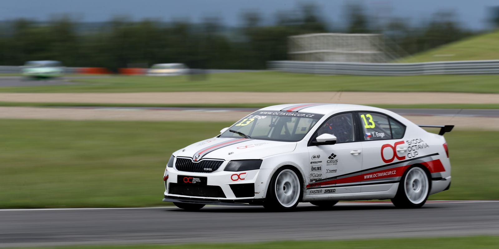 Tomáš Enge králem první kvalifikace Škoda Octavia Cupu v Mostě Tomáš Enge králem první kvalifikace Škoda Octavia Cupu v Mostě