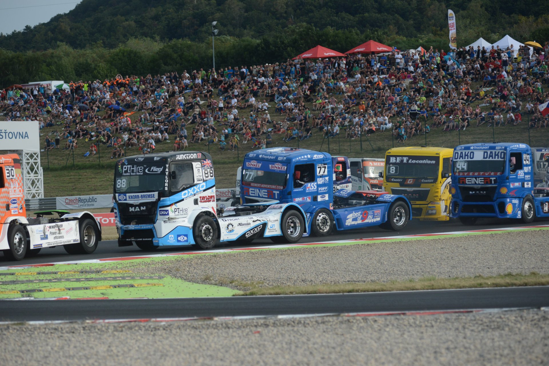 Czech Truck Prix přilákala bezmála 100 tisíc lidí, domácí jezdce hnali za vítězstvím
