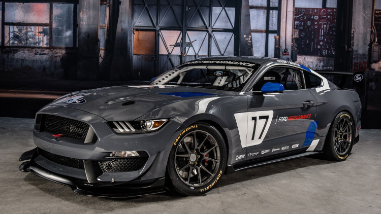 Ford představil nový vůz specifikace GT4