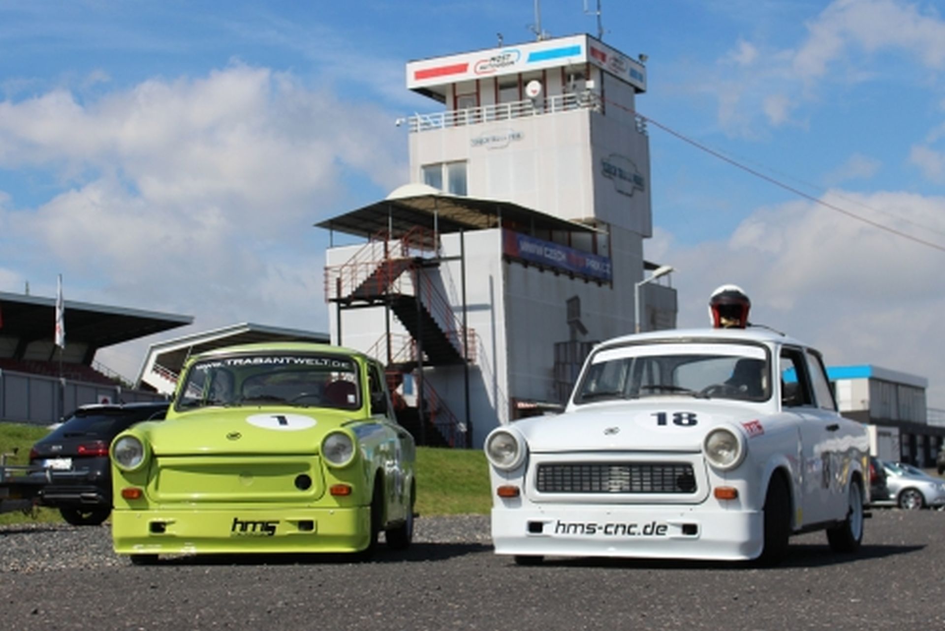 Most se vrátí o třicet let zpět, autodrom čeká promenáda trabantů
