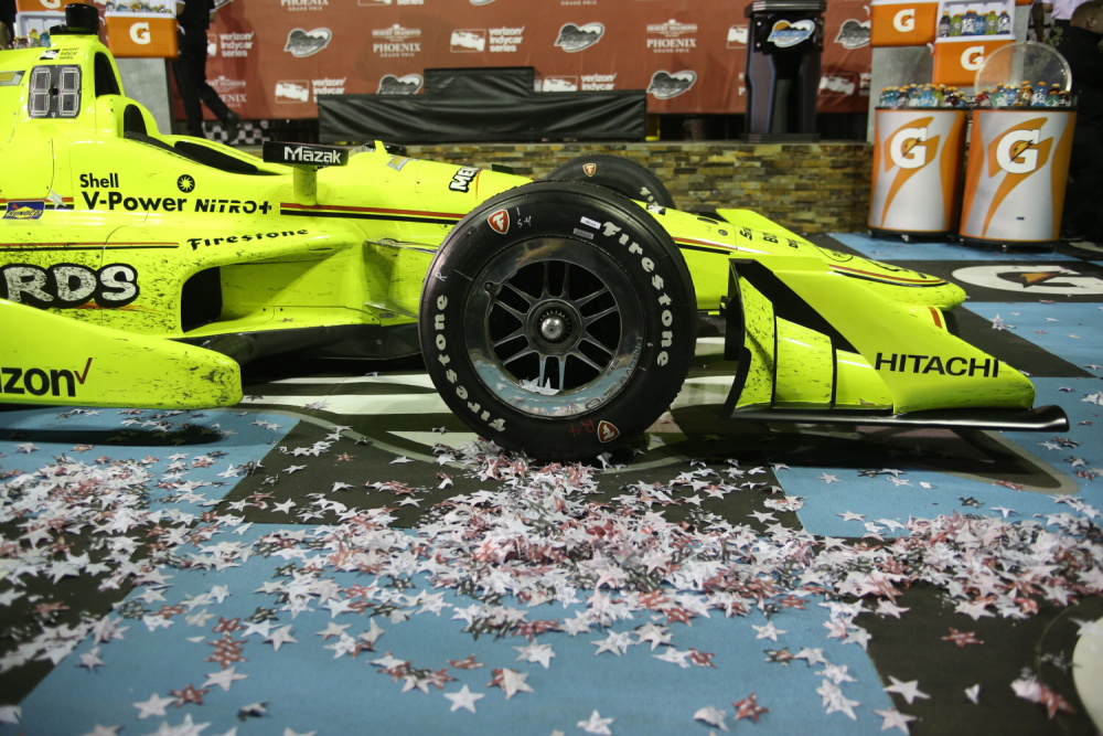 IndyCar: Pagenaud potvrdil, že umí na oválu. Ve Phoenixu nenašel přemožitele + foto + video