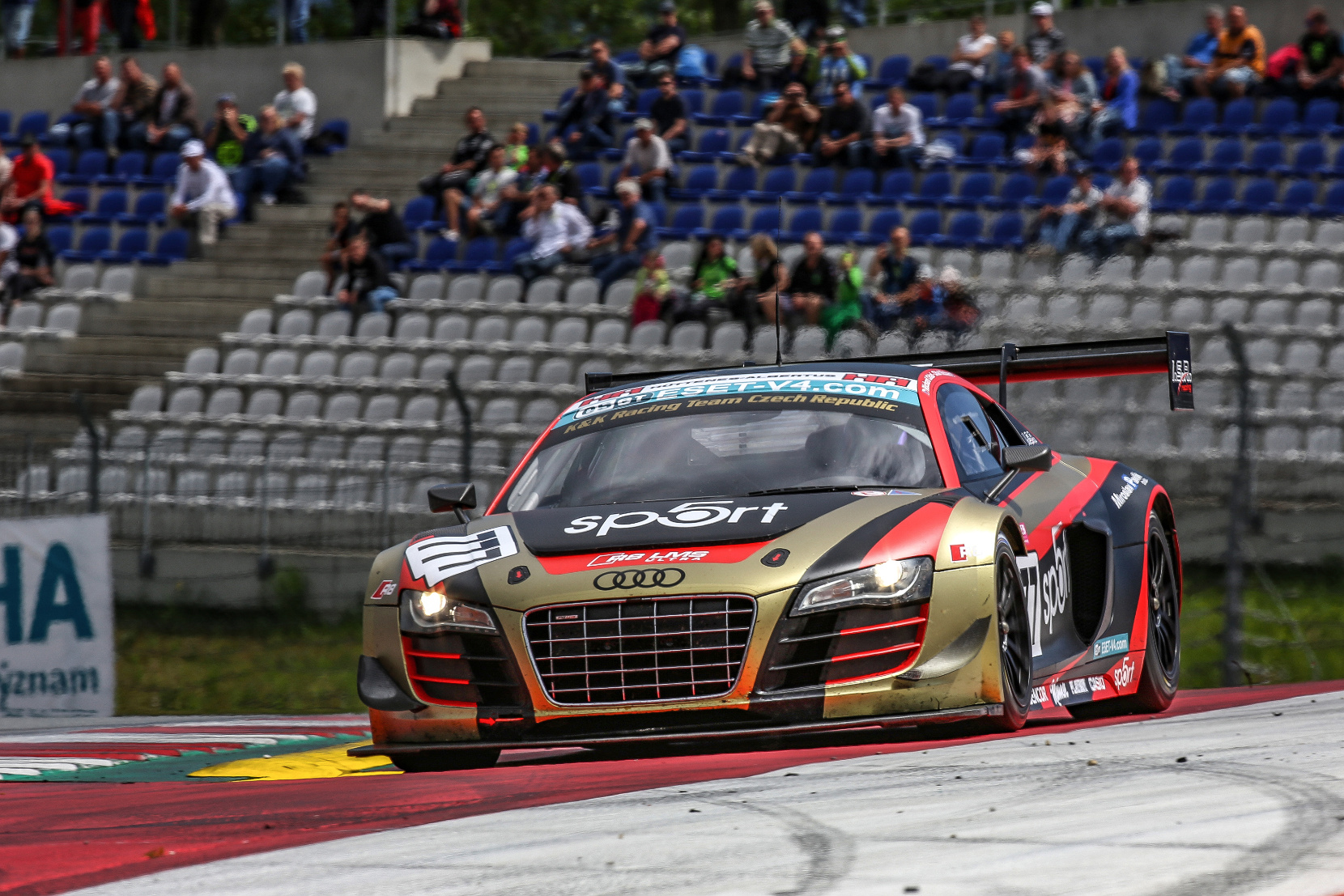 Richard Chlad si postupně zvyká na Audi R8 LMS GT3, v Rakousku bral dvakrát bronz Richard Chlad si postupně zvyká na Audi R8 LMS GT3, v Rakousku bral dvakrát bronz