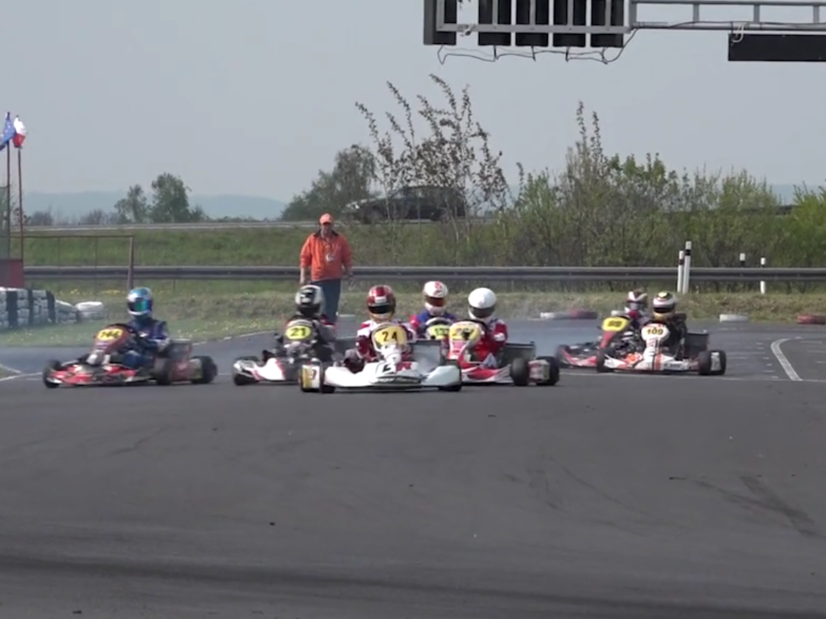 V Chebu odstartovala sezóna kartingu. Z vítězství se radoval Simon + video