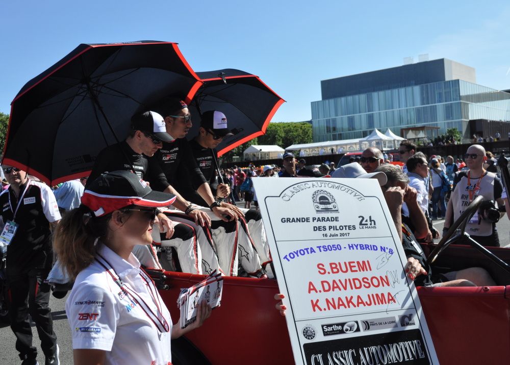Galerie: Promenáda jezdců před startem 24H Le Mans