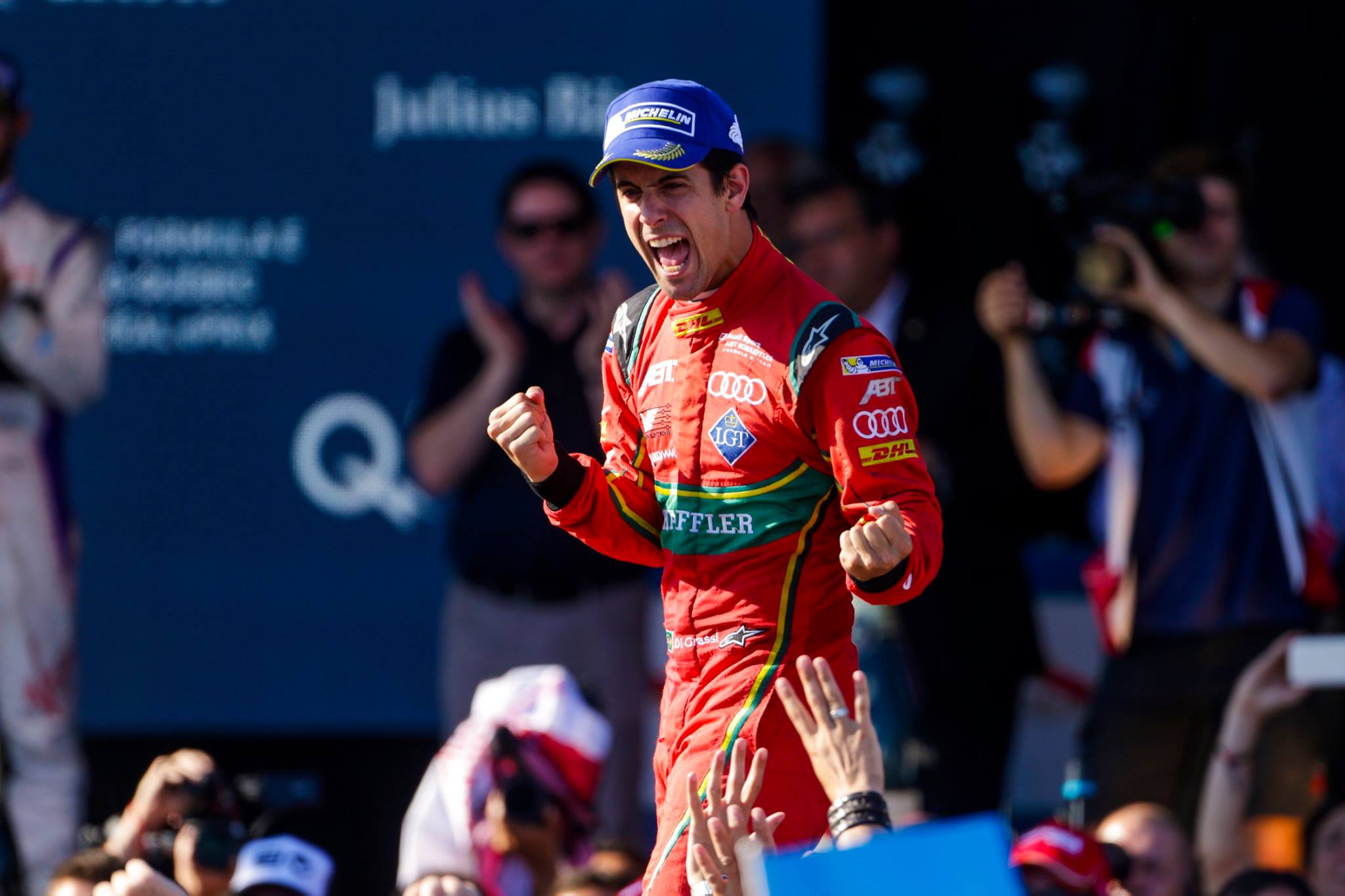 Formula E: Z prvního vítězství se radoval Vergne, z titulu di Grassi