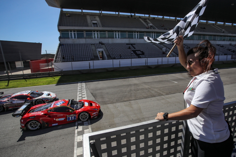 Tým Scuderia Praha zvítězil v závodě 24h Portimao!