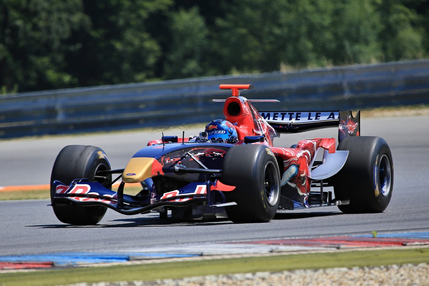 Vrchol automobilové sezóny. Na Masarykův okruh míří vozy Formule 1