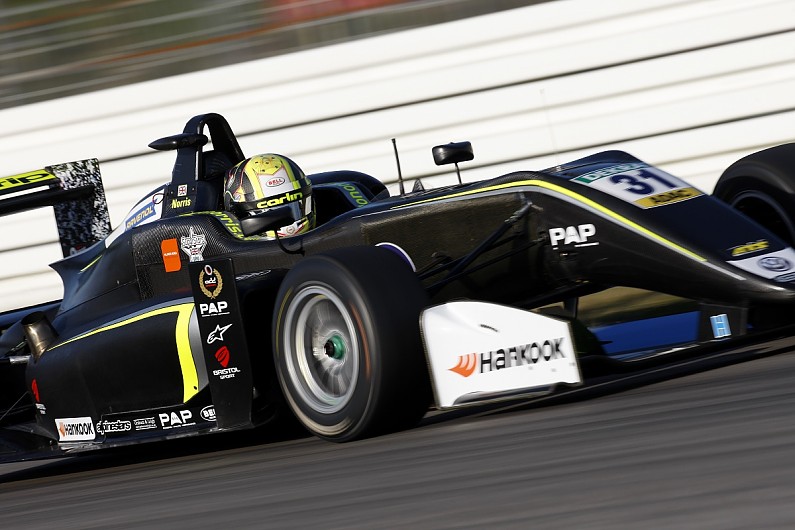 Lando Norris je evropským šampiónem Formule 3